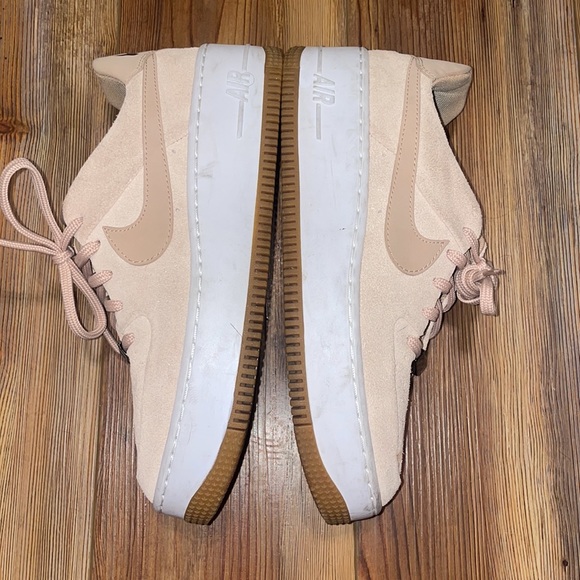 NUDE SUEDE NIKE AIRS - Picture 3 of 5
